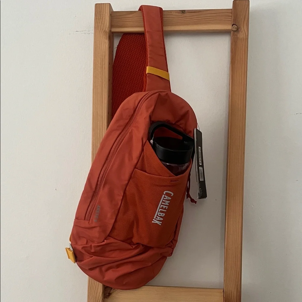 Camelbak Arete Sling 8 - Picture 2 of 8